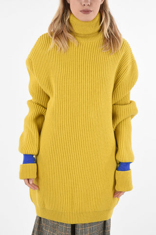 MM0 Ribbed Turtleneck Sweater