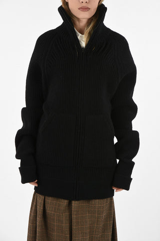 MM0 Sweater with Pockets Front 
