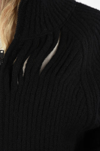 MM0 Sweater with Pockets Front 