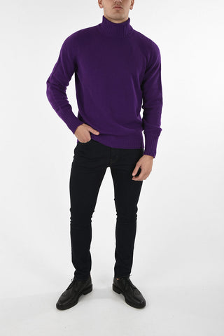 Wool Turtle-neck Sweater  