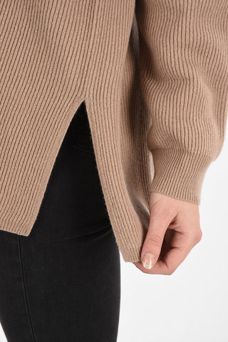 V-neck cashmere ribbed sweater