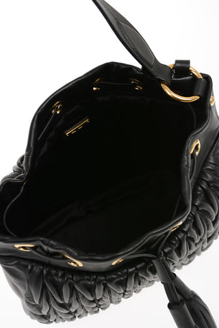 Borsa Secchiello in Pelle Matelassè con Tracolla Regolabile  
