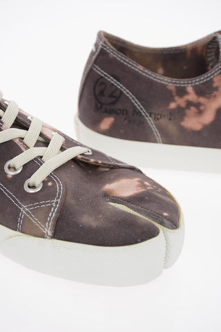 MM22 Tye Dye Effect TABI Low-Top Sneakers