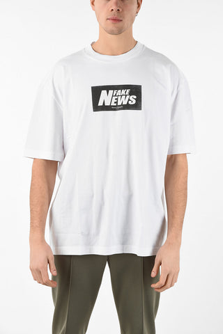MM10 RELAXED FIT CONTRASTING PRINTED GRAHIC FAKE NEWS T-SHIRT
