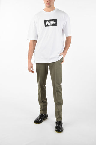 MM10 RELAXED FIT CONTRASTING PRINTED GRAHIC FAKE NEWS T-SHIRT