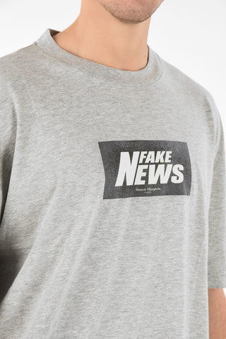 MM10 RELAXED FIT CONTRASTING PRINTED GRAHIC FAKE NEWS T-SHIRT