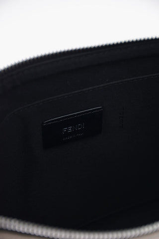 Clutch in Pelle e Canvas Monogram con Tasca Esterna 