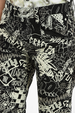 MM1 GRAFFITI SPLATTER CAPRI JEANS