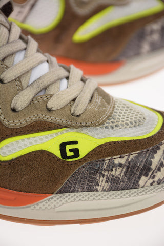 Canvas ULTRAPACE Sneakers with Suede Details
