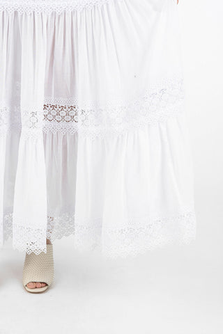 Vestito a Balze in Cotone con Ricamo Floreale 