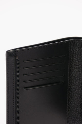 MM11 Grained Leather Folding Wallet with Zipped Detail