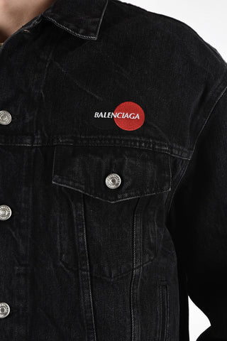 giubbotto in denim con logo ricamato
