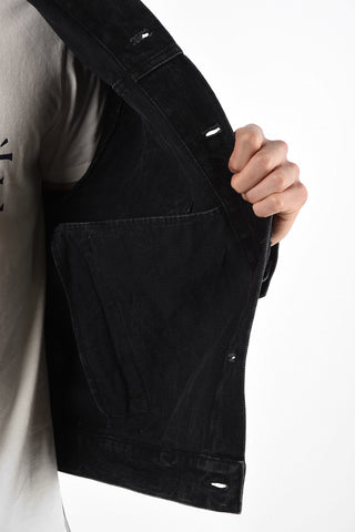 giubbotto in denim con logo ricamato