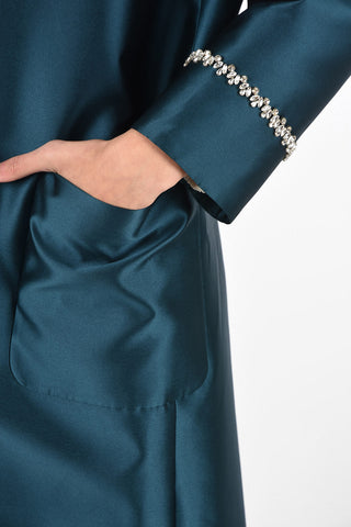 balmacaan coat with Jewel Collar