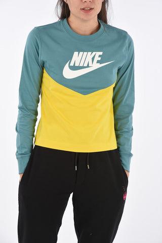 t-shirt con stampa logo