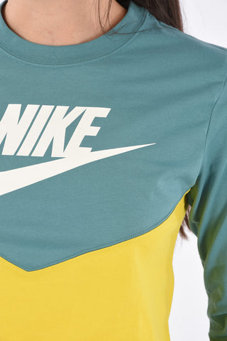 t-shirt con stampa logo