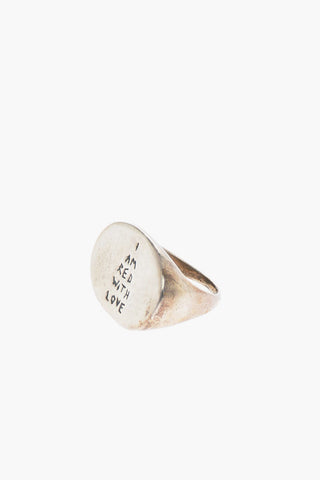 Anello LOVE in argento superficie piatta