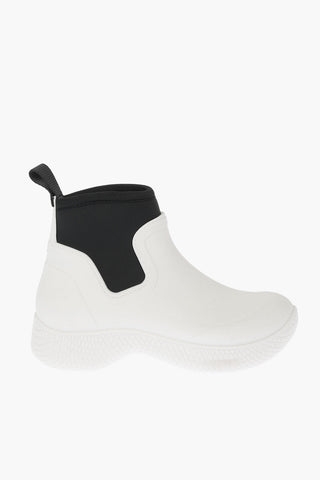 Rubbery Pull On Booties