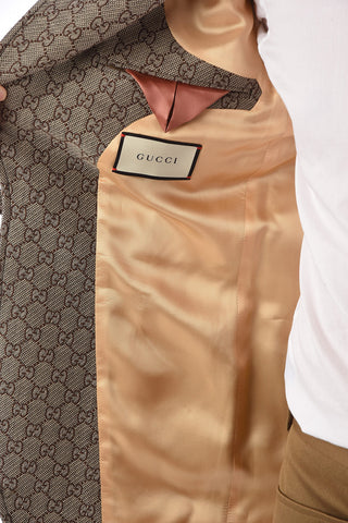 Embroidered Logo Single Breasted Blazer