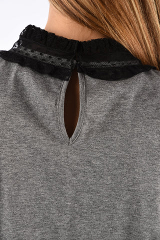 Polo neck lace t-shirt