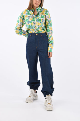 Mid-rise waist jeans