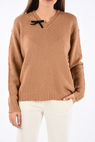 v-neck sweater with Bow