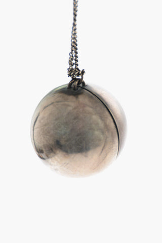 Collana in Argento con Pendente a Sfera