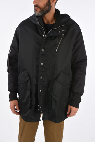 Giubbotto Oversize Fit con Cappuccio e Bottoni automatici  