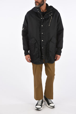Giubbotto Oversize Fit con Cappuccio e Bottoni automatici  