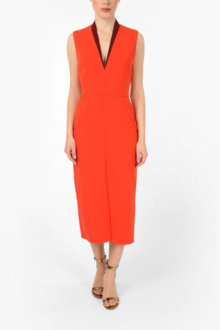 Vestito Smanicato Midi con Scollo a V