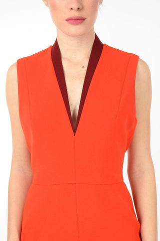 Vestito Smanicato Midi con Scollo a V
