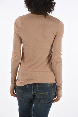 V-neck T-shirt