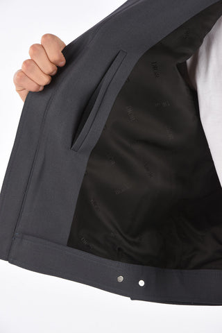 Shorts sleeve outerwear jacket with zip closure