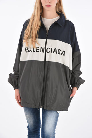 Oversized outerwear jacket with zip closure