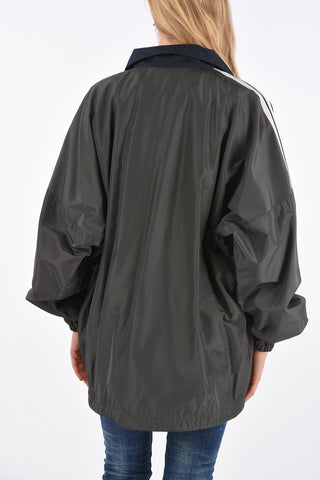 Oversized outerwear jacket with zip closure