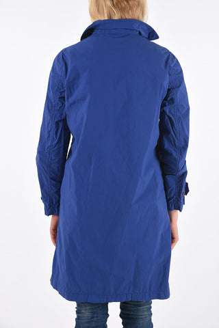 Trench con abbottonatura nascosta