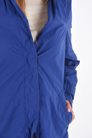 Trench con abbottonatura nascosta