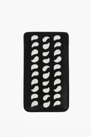 porta smartphone in pelle con dettagli laser cut