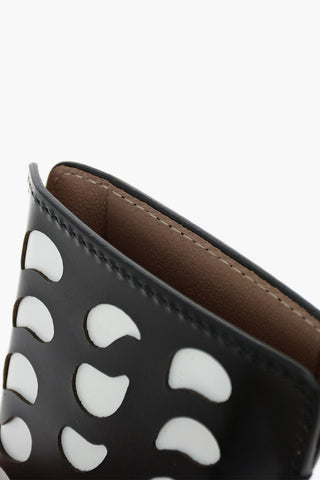 porta smartphone in pelle con dettagli laser cut