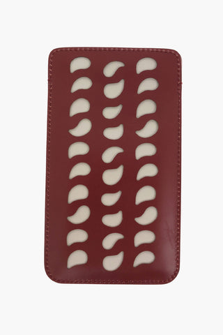 porta smartphone in pelle con dettagli laser cut