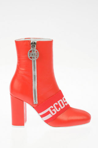 9cm leather ankle boots with logo band and side zip closure