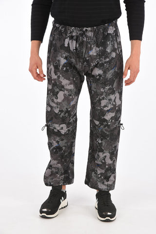 pantalone camouflage con coulisse in vita