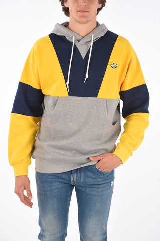 hoodie sweatshirt with maxi patch pocket