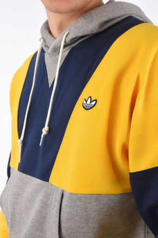 hoodie sweatshirt with maxi patch pocket