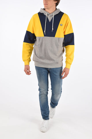 hoodie sweatshirt with maxi patch pocket