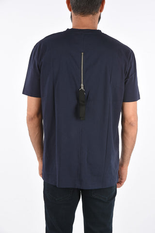Crew-neck t-shirt with back-zip fastening