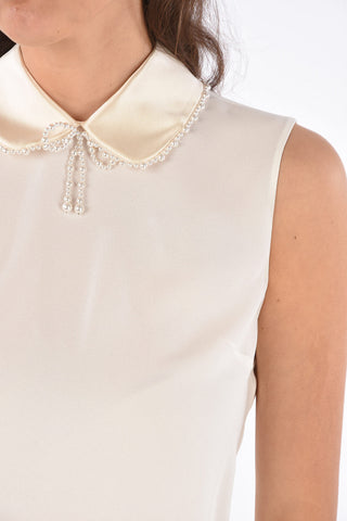 sheer top con colletto e perle