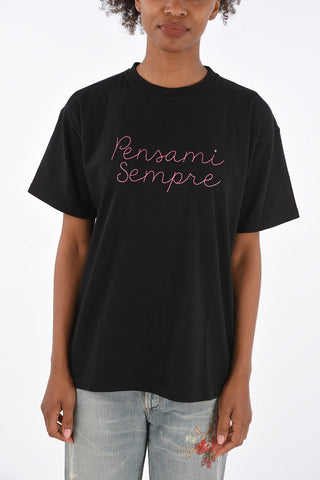 CIAO AMORE Embroidered PENSAMI SEMPRE Crewneck T-shirt