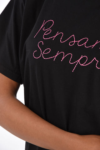 CIAO AMORE Embroidered PENSAMI SEMPRE Crewneck T-shirt