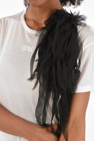 T-shirt with pin